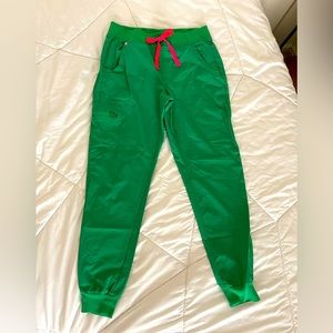 LIMITED ADDITION Kelly green Figs Scub Bottoms